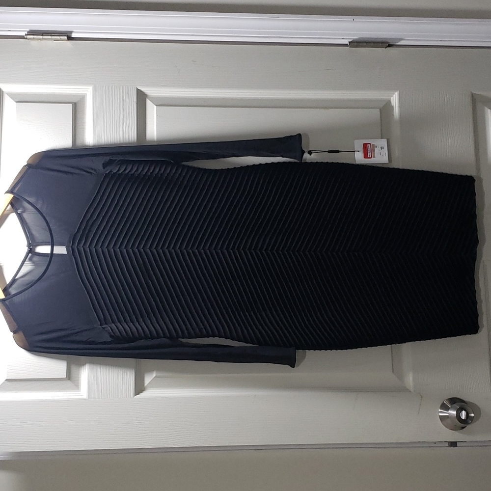 BLACK DRESS - Picture 4 of 7